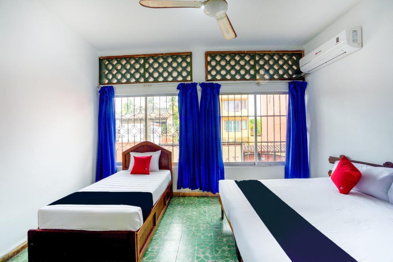 Hotel Adelita Сиуатанехо Экстерьер фото